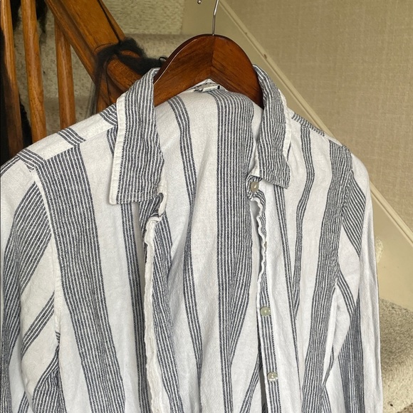 Orvis Coastal Blue and White Striped Linen Button Down Shirt - Picture 3 of 13